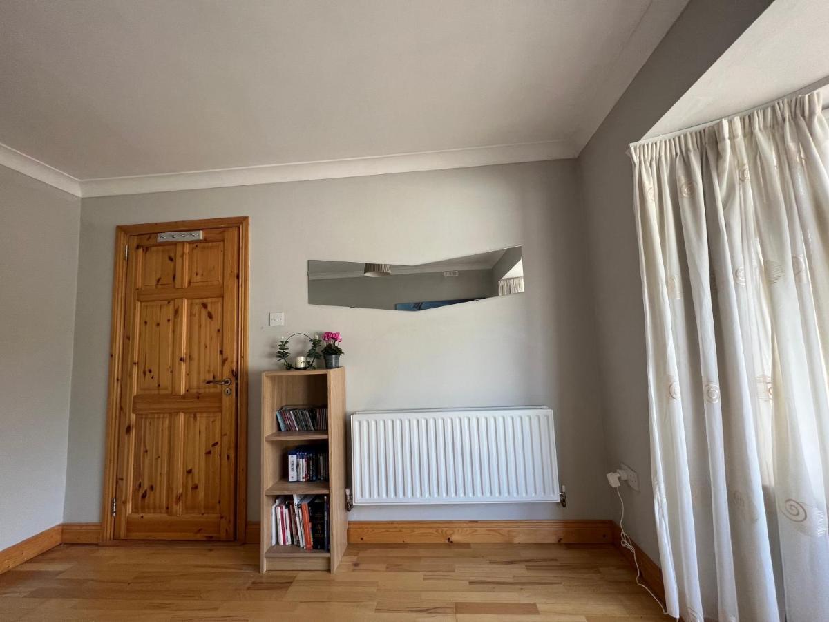 Bed and Breakfast Hillview Эннискерри Экстерьер фото
