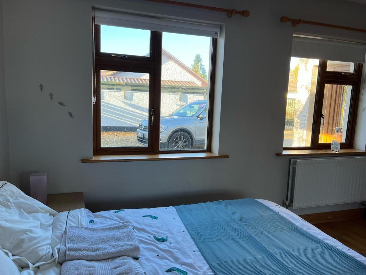 Bed and Breakfast Hillview Эннискерри Экстерьер фото
