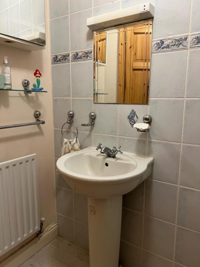 Bed and Breakfast Hillview Эннискерри Экстерьер фото